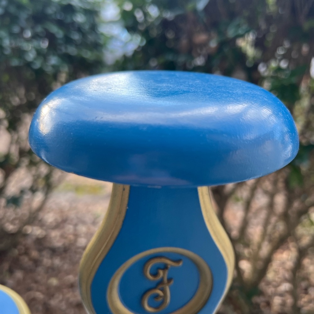 Set of 2 Vintage Hat Stands with “F” Mark - Picture 4 of 10
